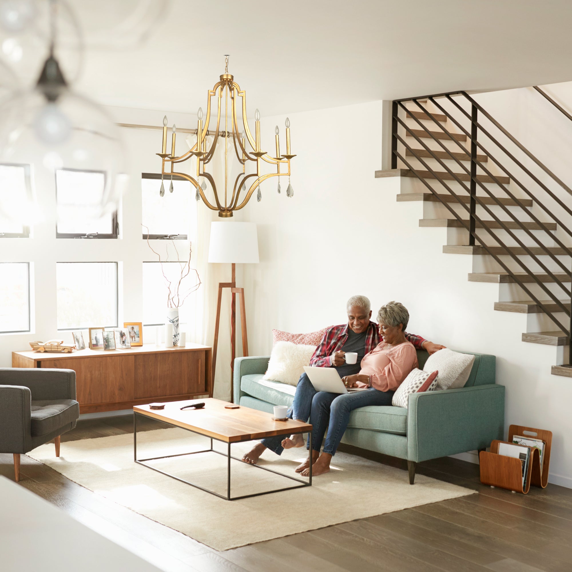 Suri 8 Light Antique Brush Gold